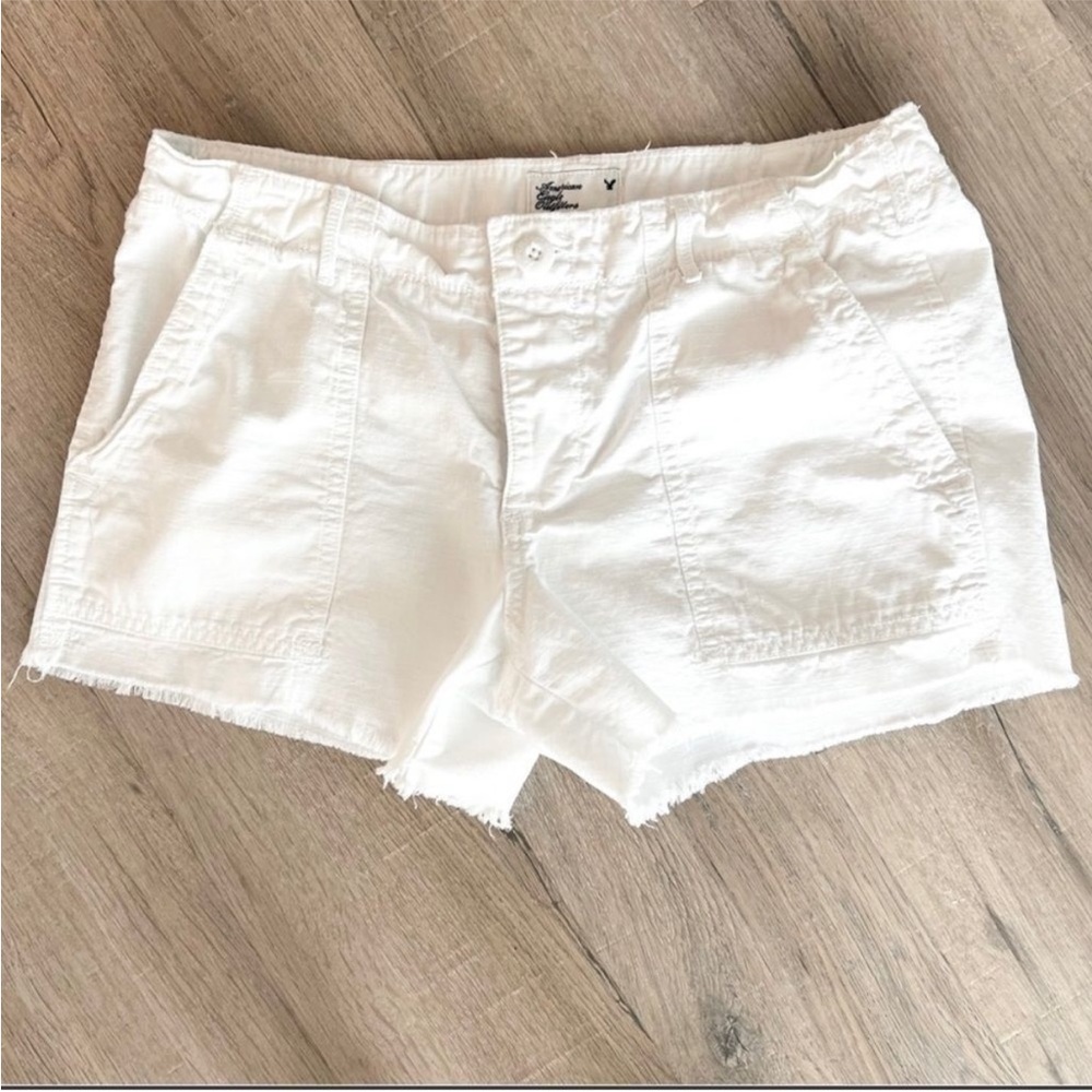 American Eagle White Shorts